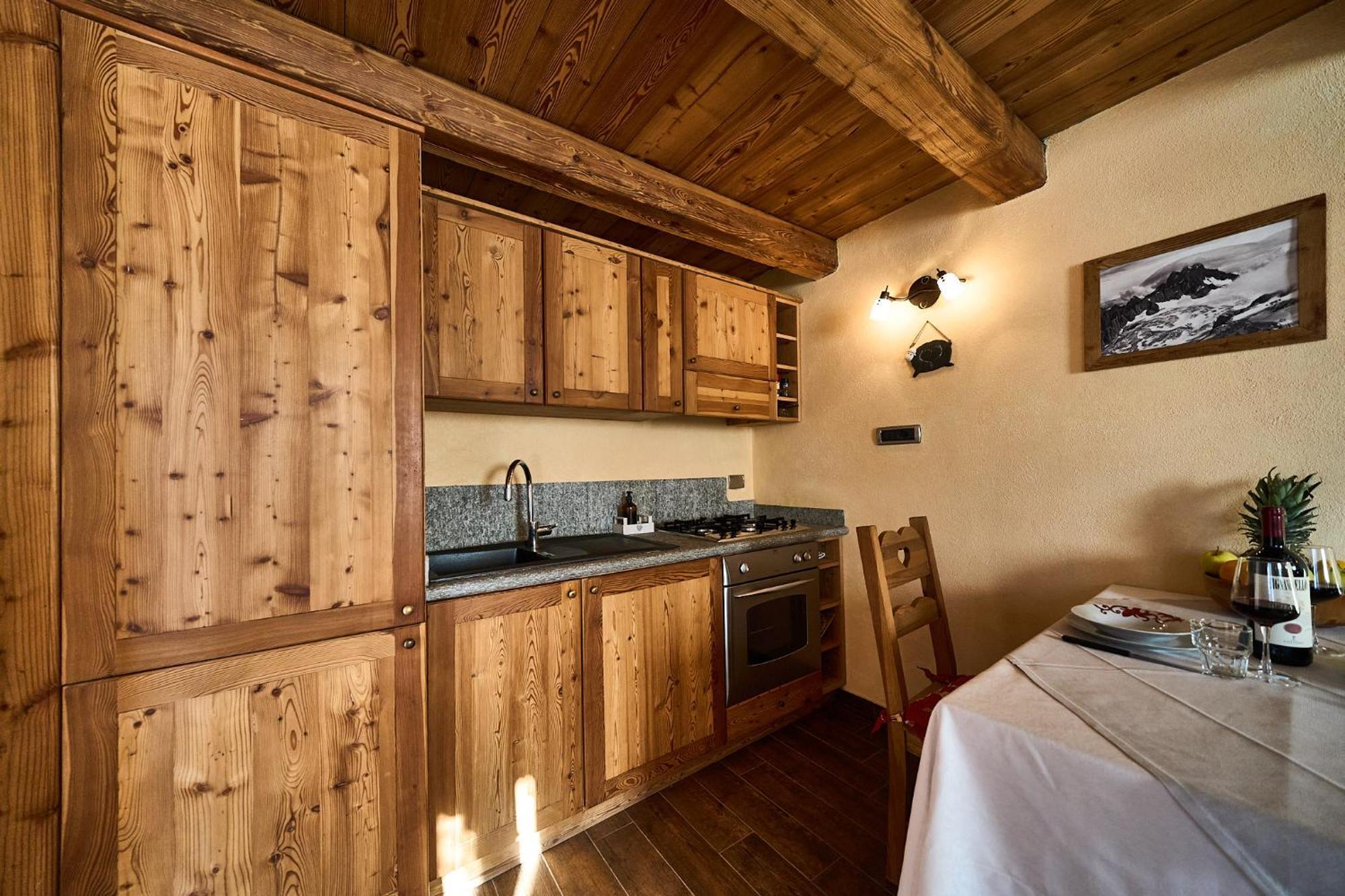 Mcx Vacation Rental - Maison Loz Duplex In Villaggio Tipico Valdostano Con Comfort Moderni E Panorama Mozzafiato Valtournenche Exteriör bild